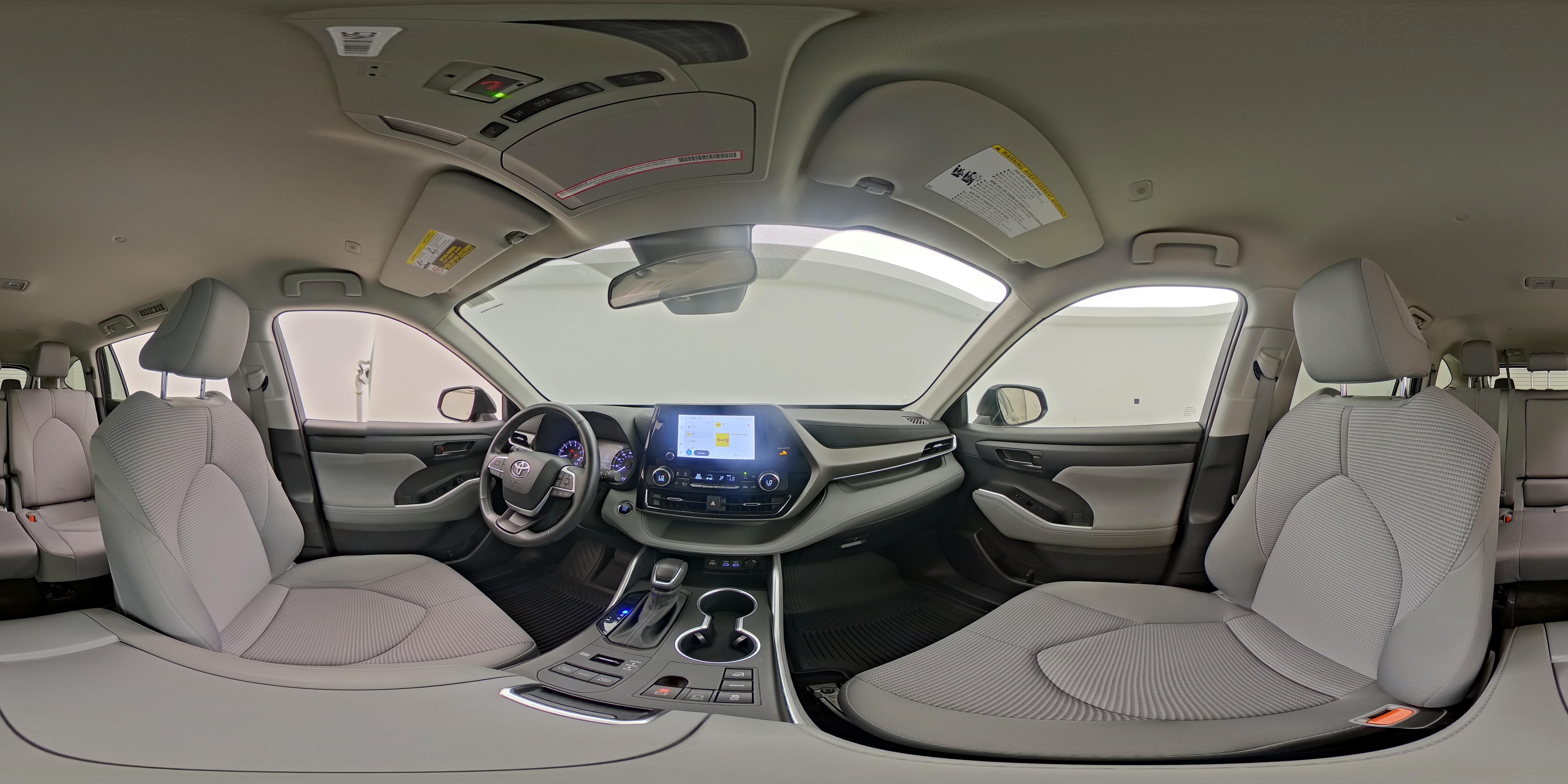 2023 Toyota Highlander LE - Photo 24