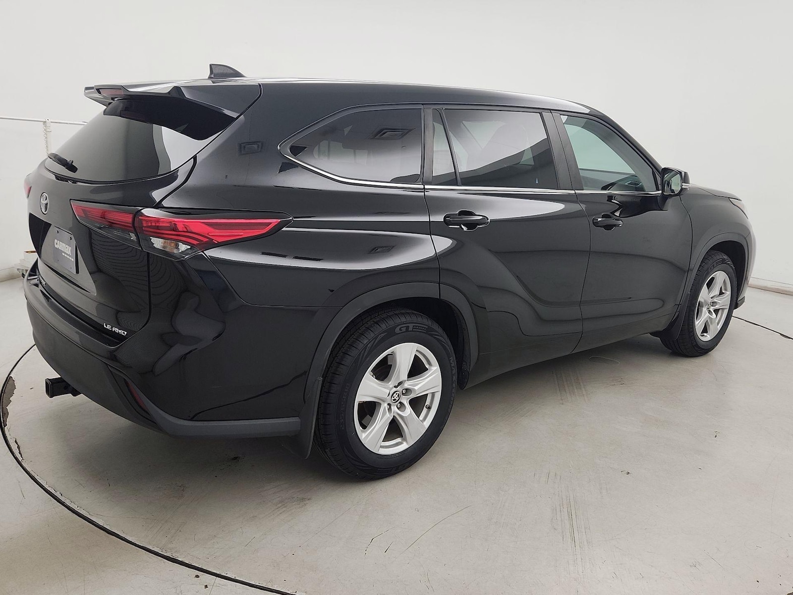 2023 Toyota Highlander LE - Photo 5