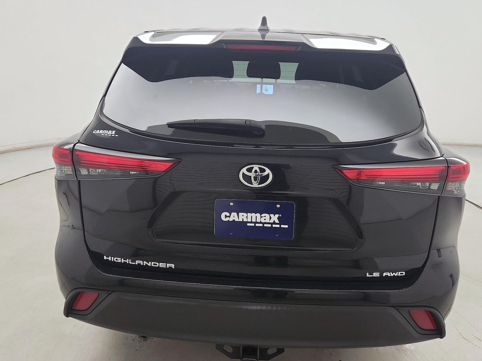 2023 Toyota Highlander LE - Photo 6