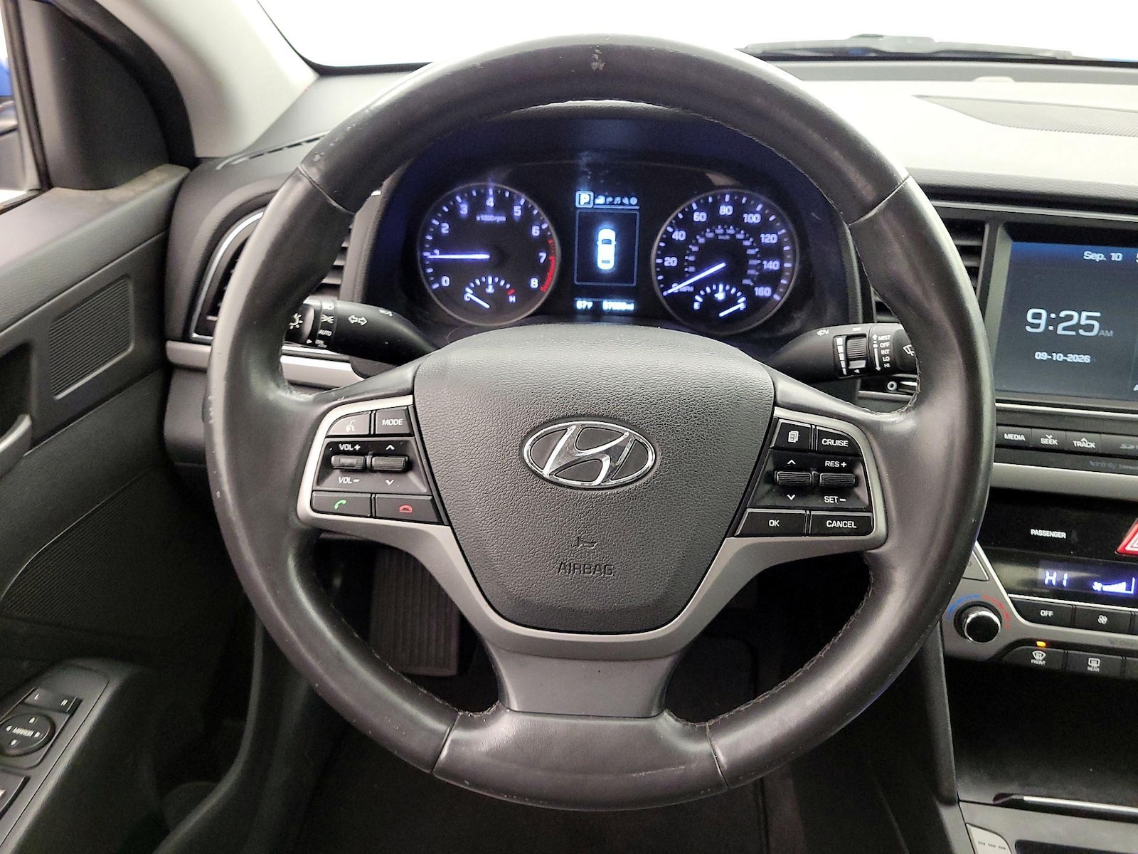 2017 Hyundai Elantra Limited - Photo 11