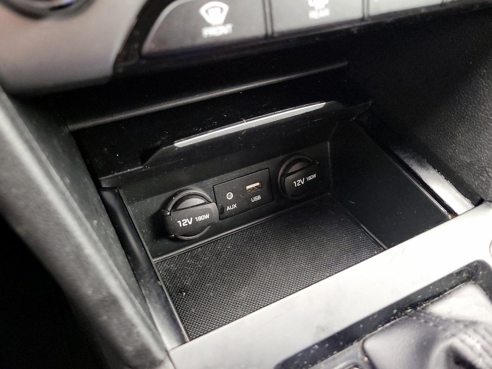 2017 Hyundai Elantra Limited - Photo 19