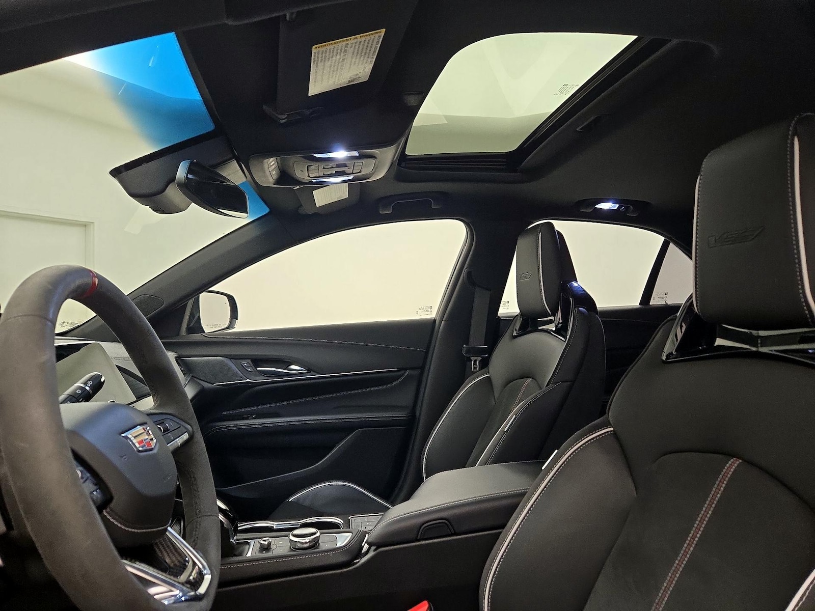 Sunroof(s) & Overhead Airbags