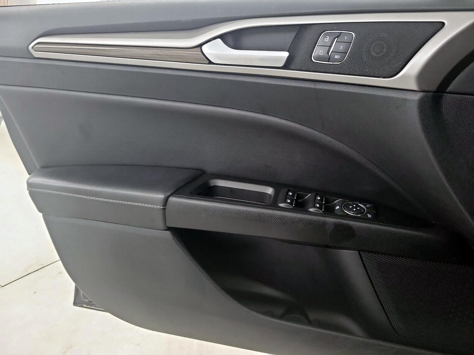 2018 Ford Fusion SE - Photo 13