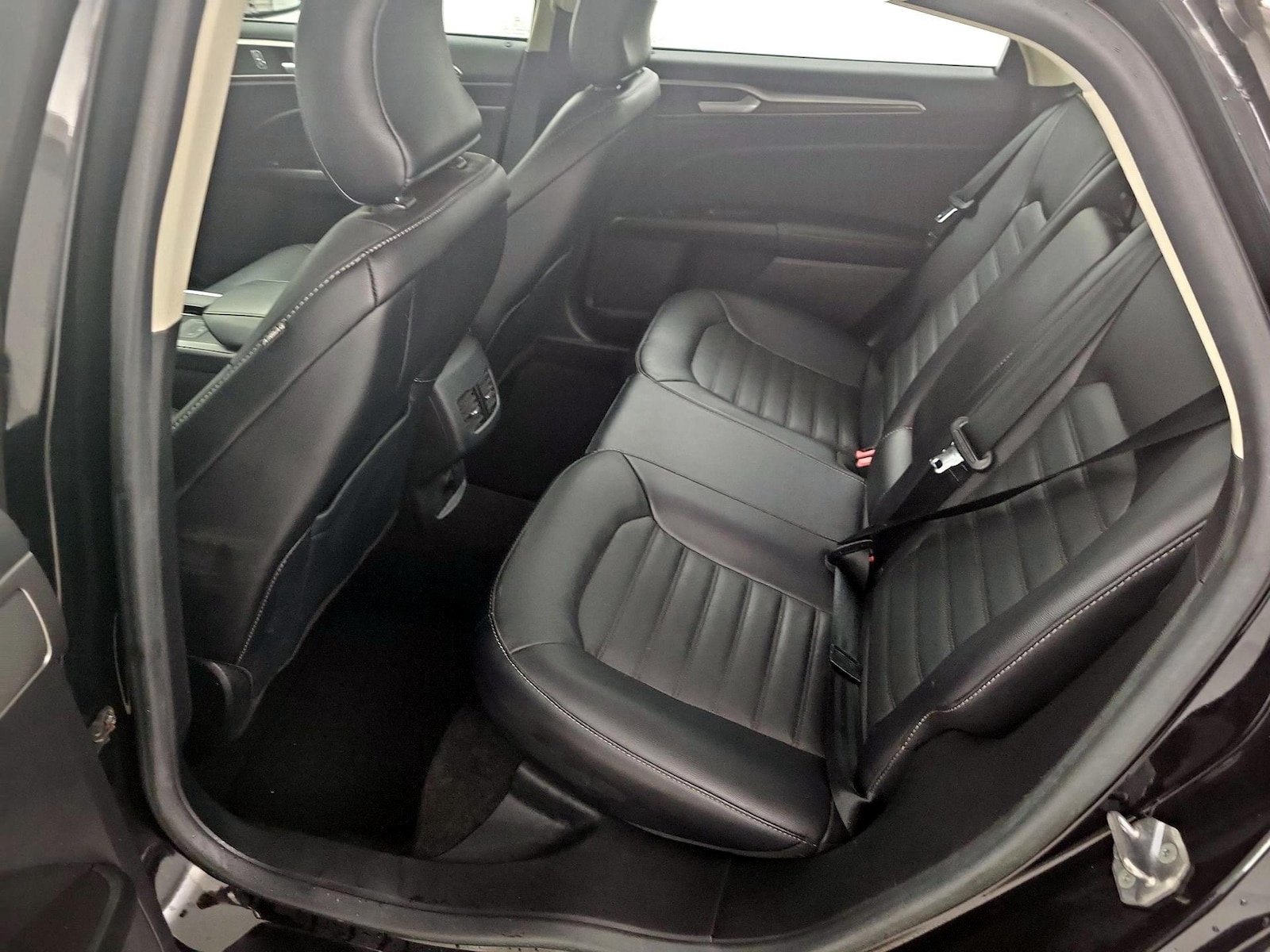 2018 Ford Fusion SE - Photo 20