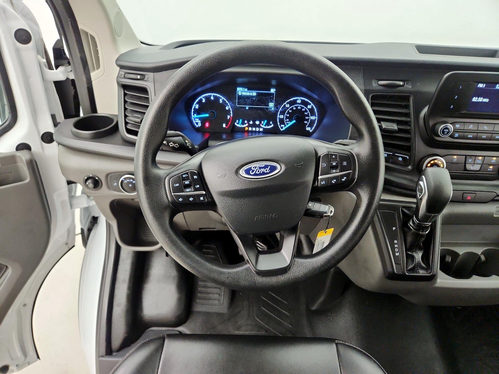 2020 Ford Transit Passenger Van XL - Photo 11