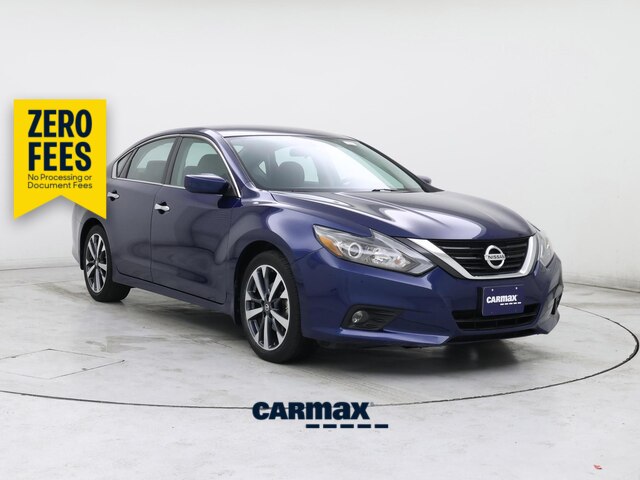 Blue 2017 Nissan Altima Sedan Front-Wheel Drive Automatic