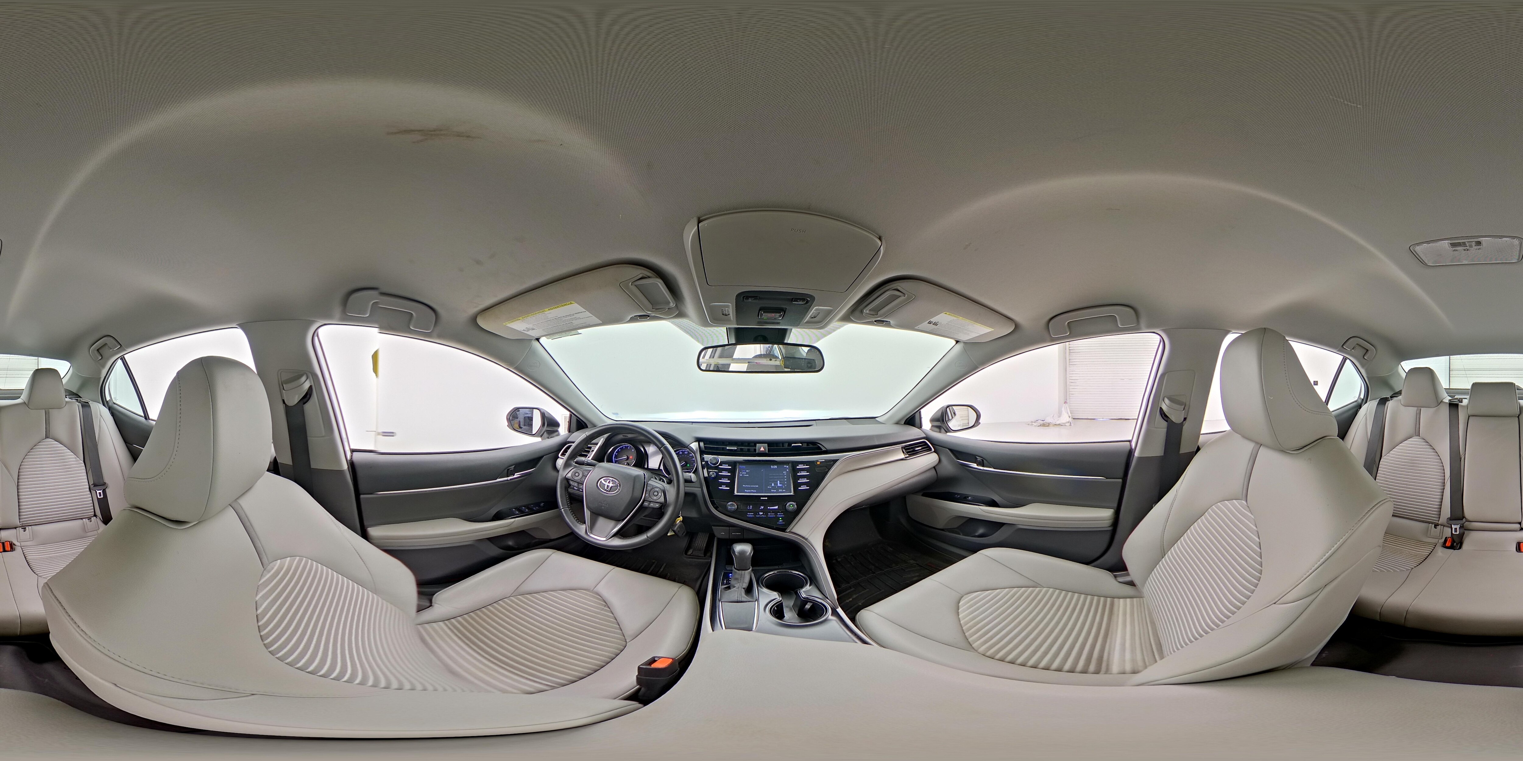 2020 Toyota Camry SE - Photo 24