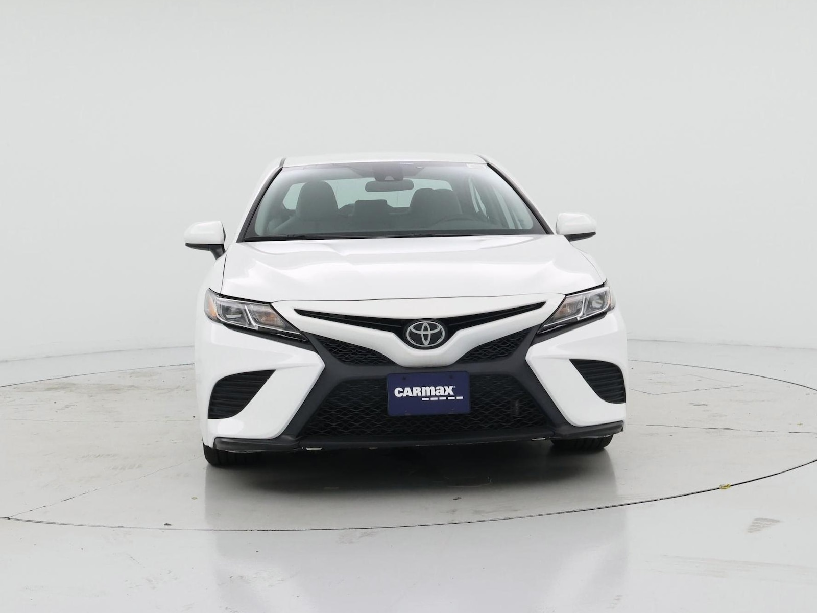 2020 Toyota Camry SE - Photo 6