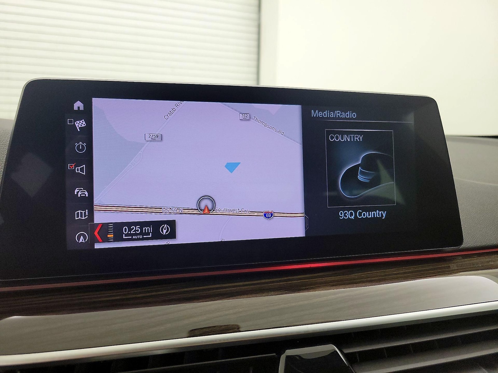 2019 BMW 5 Series 530e - Photo 15