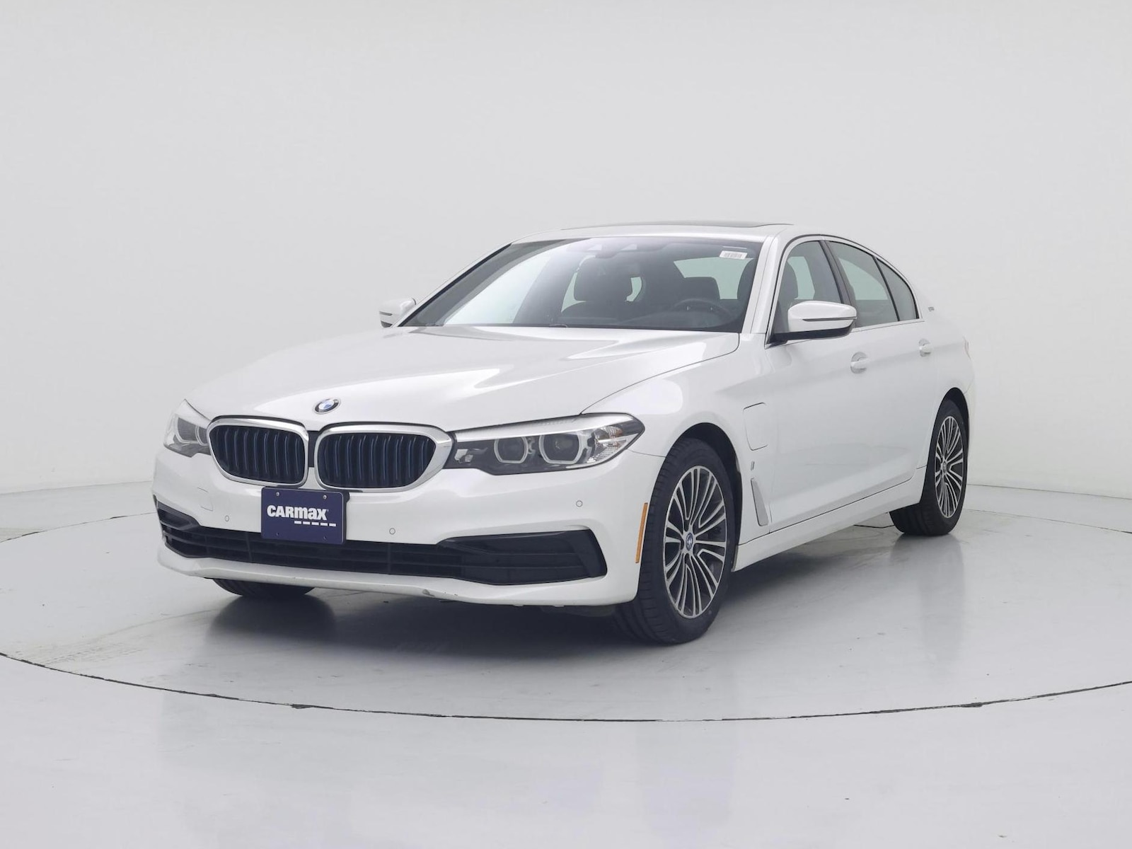 2019 BMW 5 Series 530e - Photo 5
