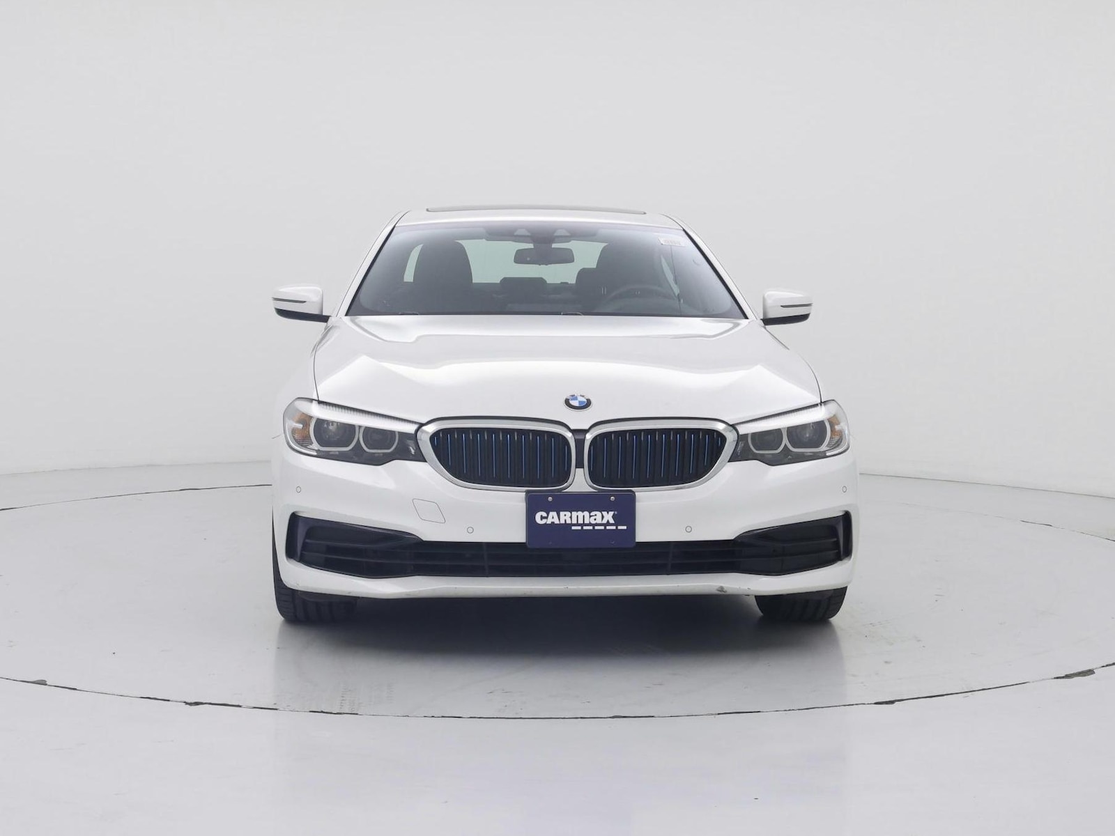2019 BMW 5 Series 530e - Photo 6