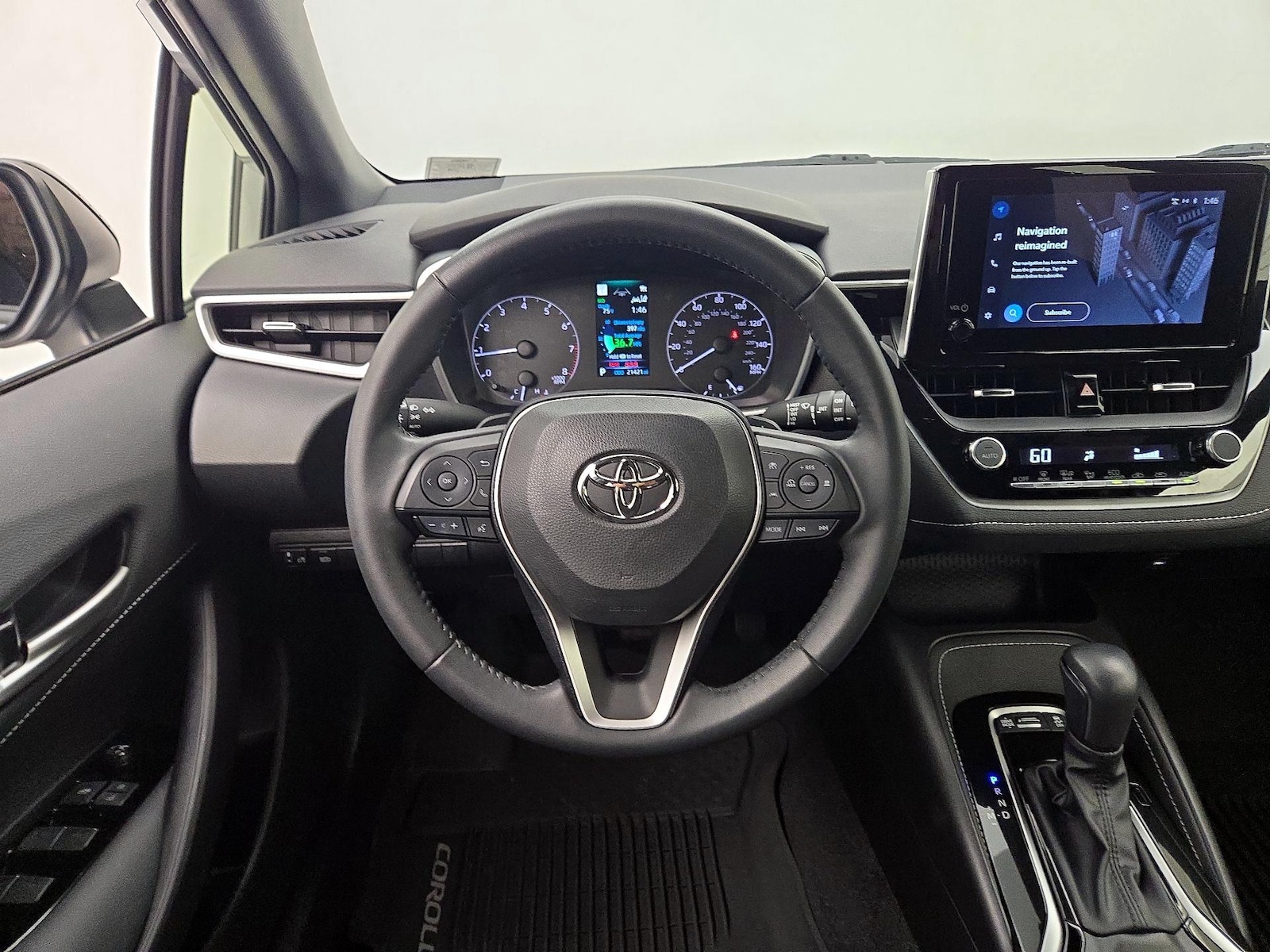 2023 Toyota Corolla Hatchback SE - Photo 11
