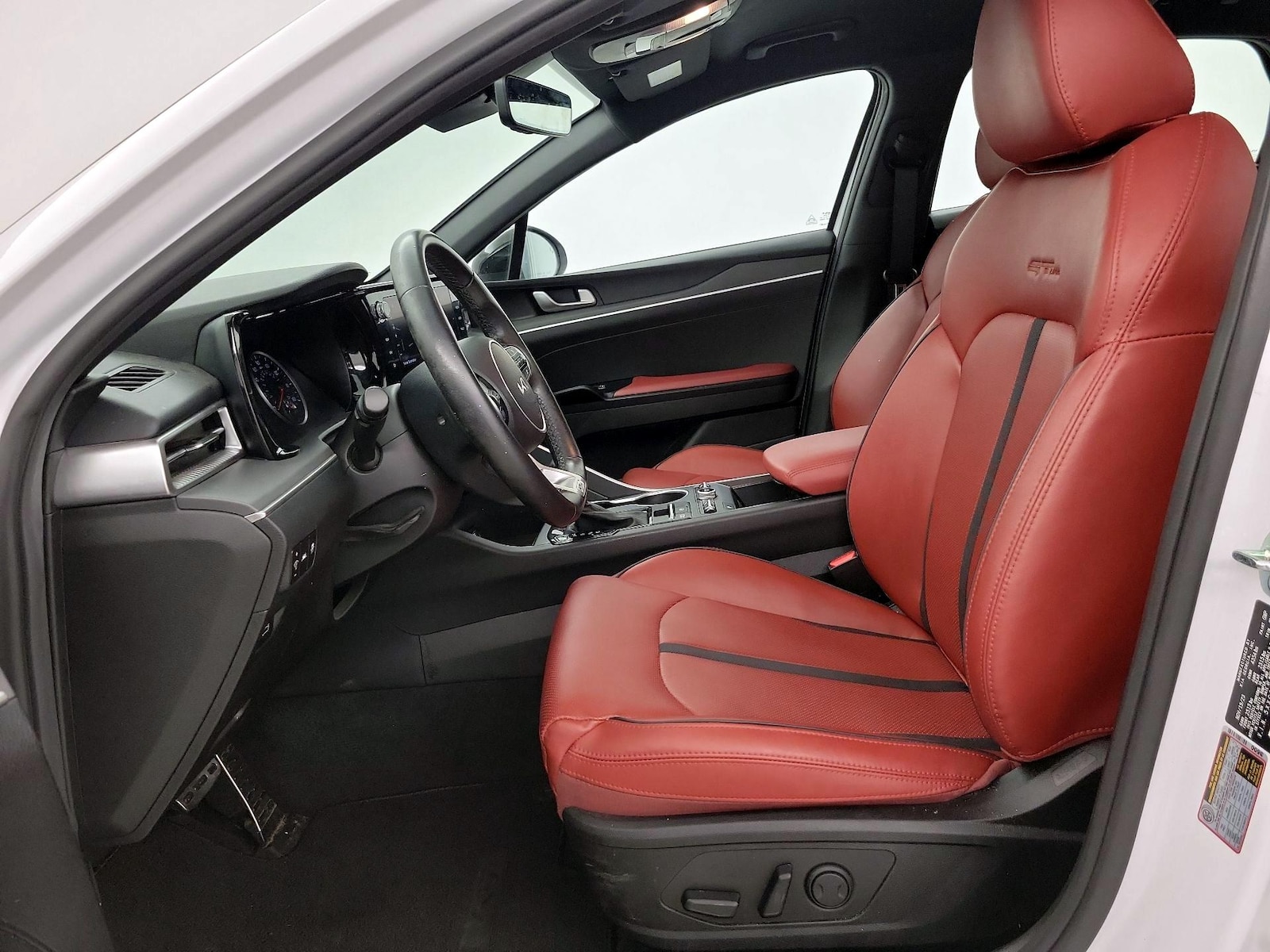 2024 Kia K5 GT-Line - Photo 12