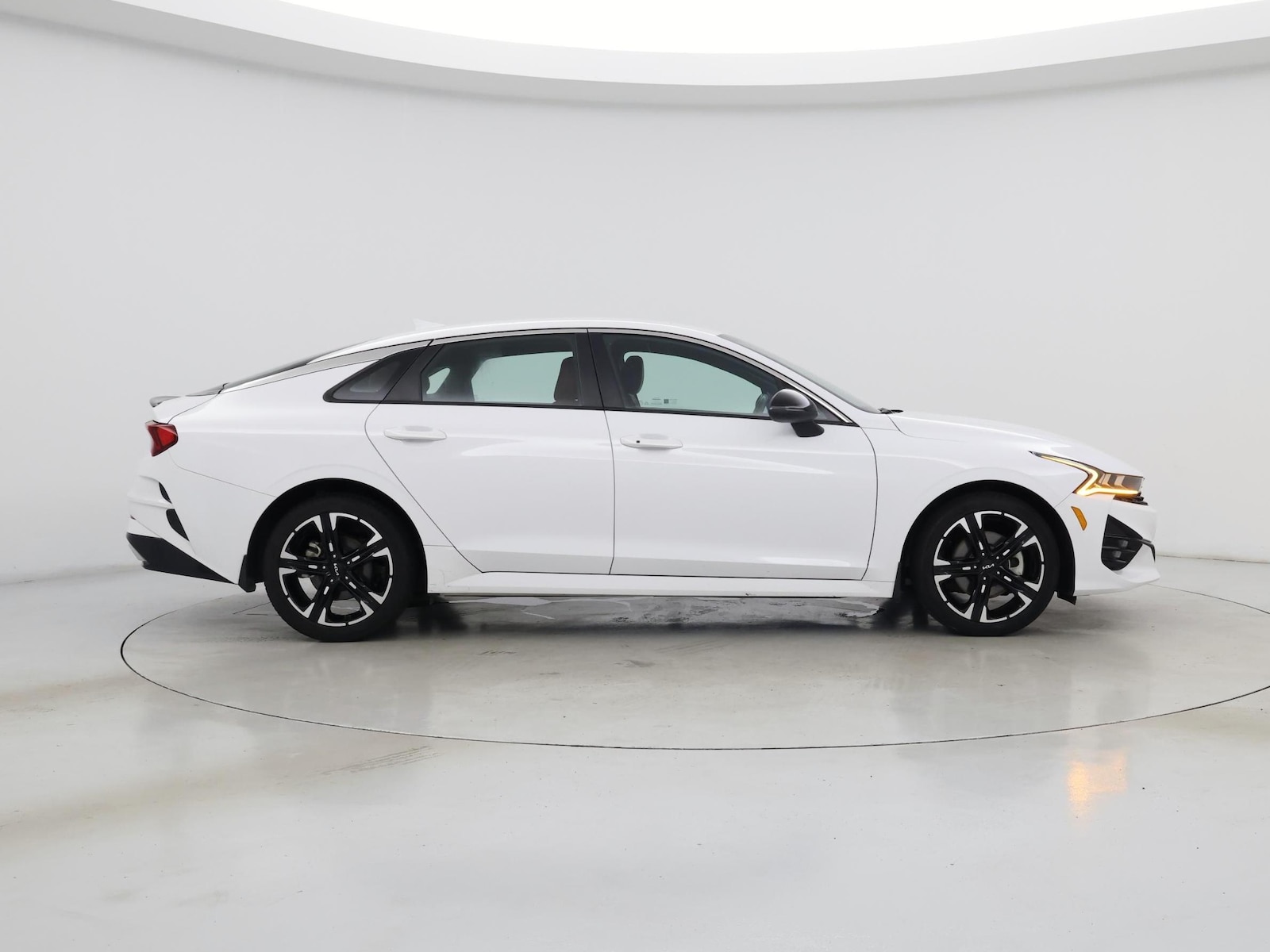 2024 Kia K5 GT-Line - Photo 8