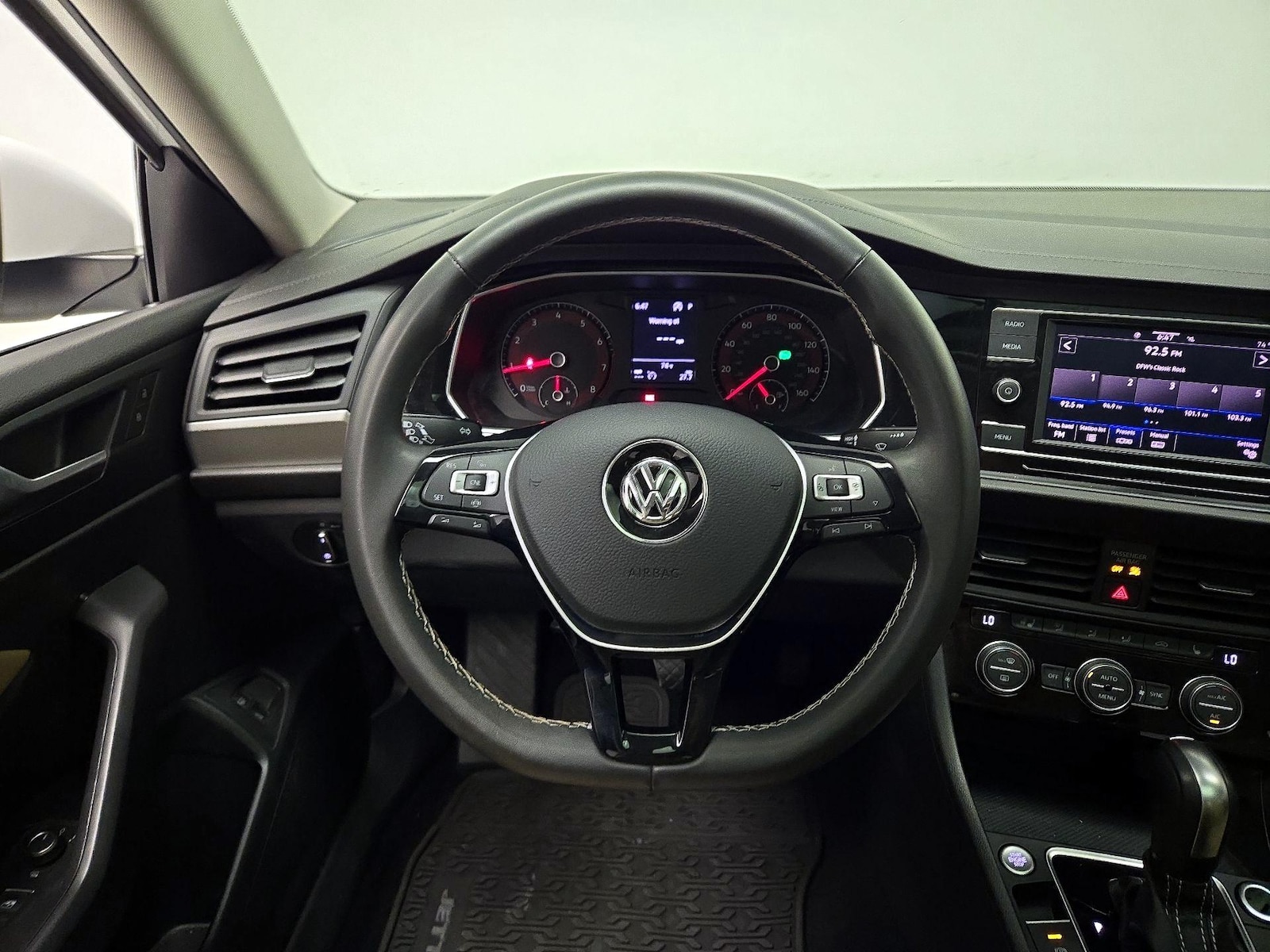 2021 Volkswagen Jetta SE - Photo 11
