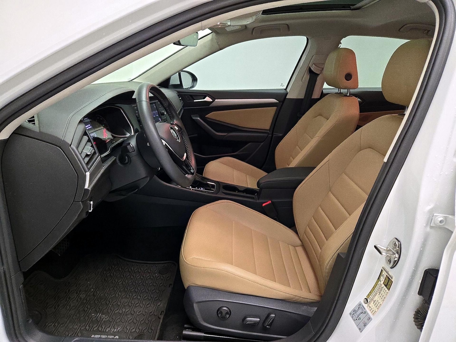 2021 Volkswagen Jetta SE - Photo 12