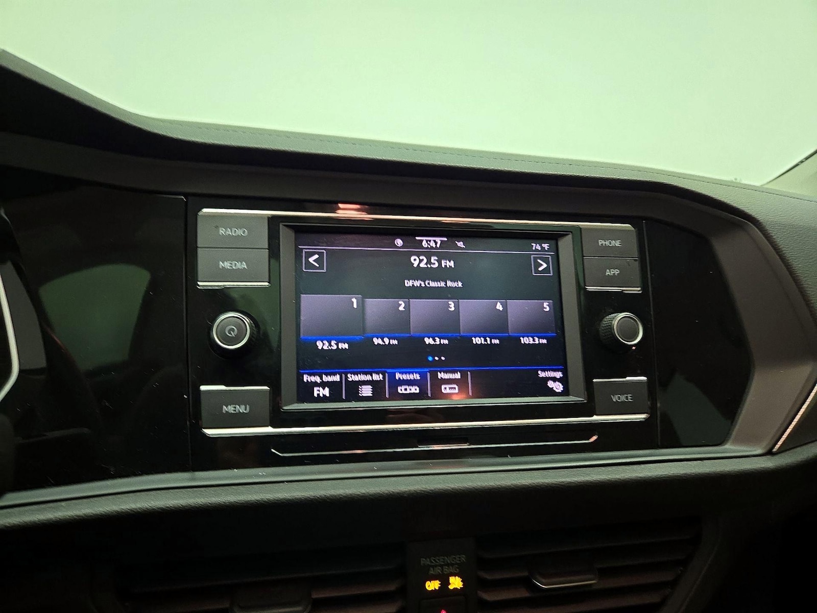 2021 Volkswagen Jetta SE - Photo 16
