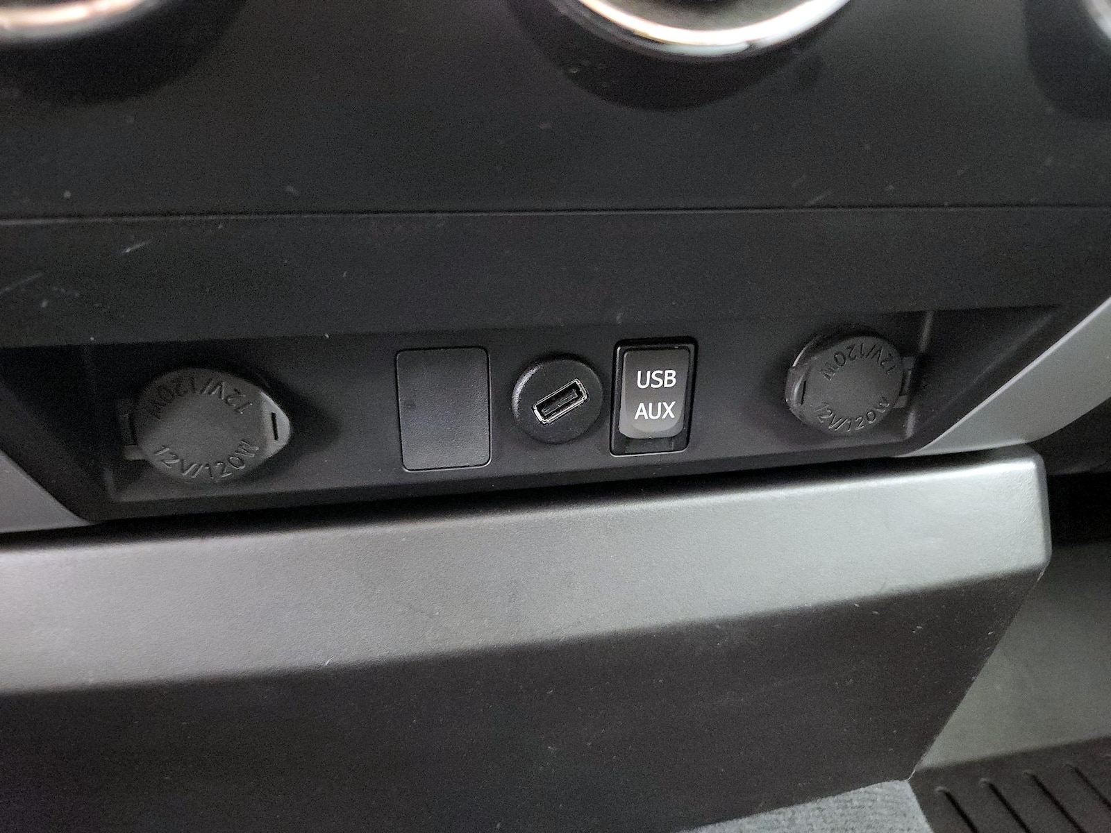 2014 Toyota Tundra SR5 - Photo 19