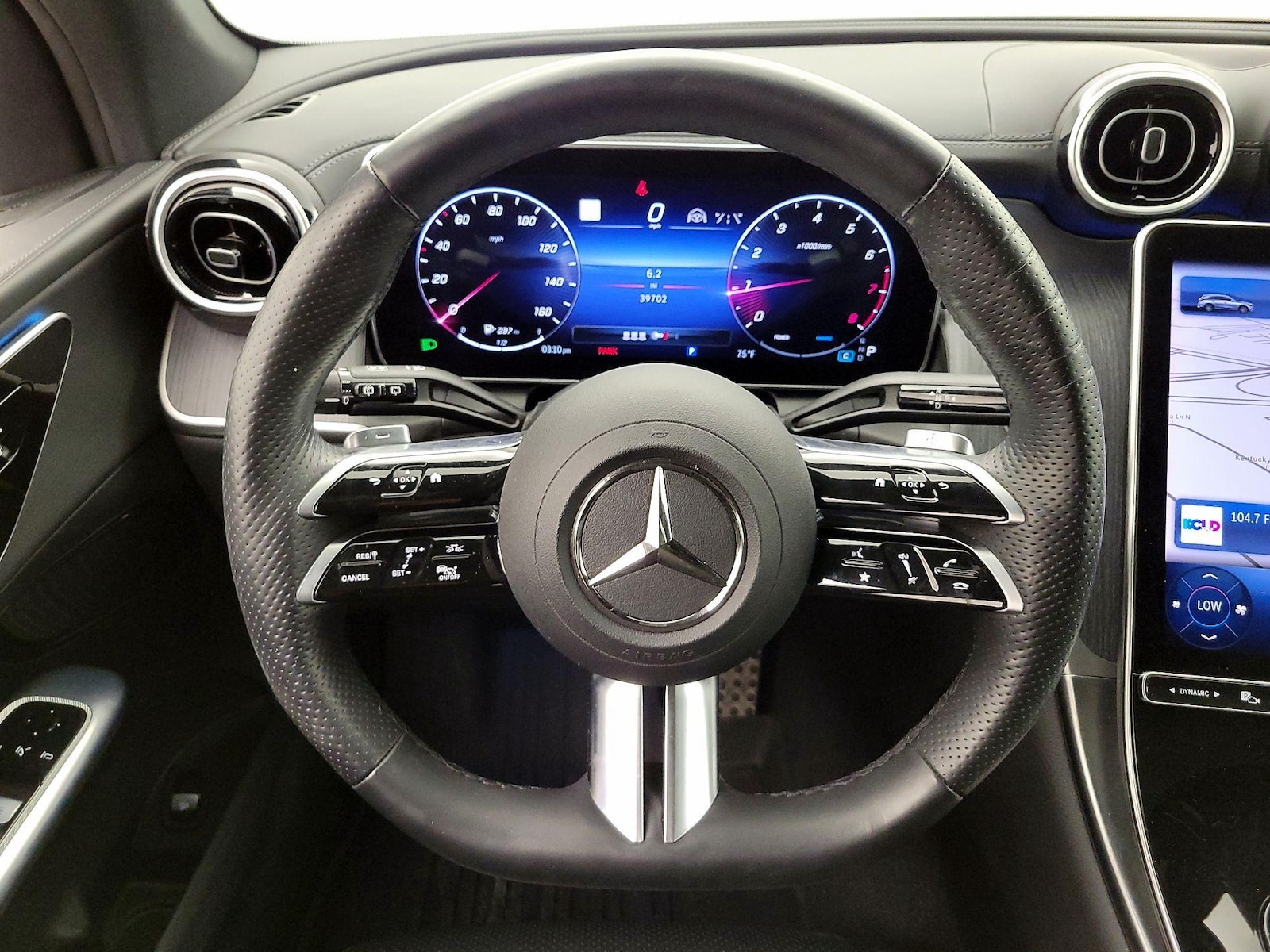 2023 Mercedes-Benz GLC GLC 300 - Photo 11