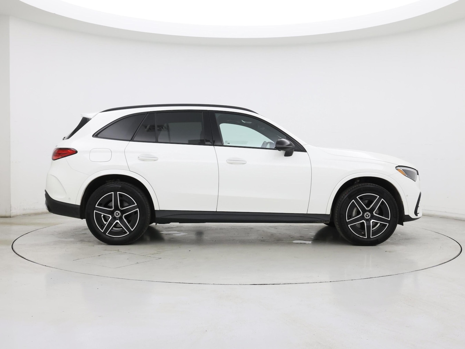 2023 Mercedes-Benz GLC GLC 300 - Photo 8