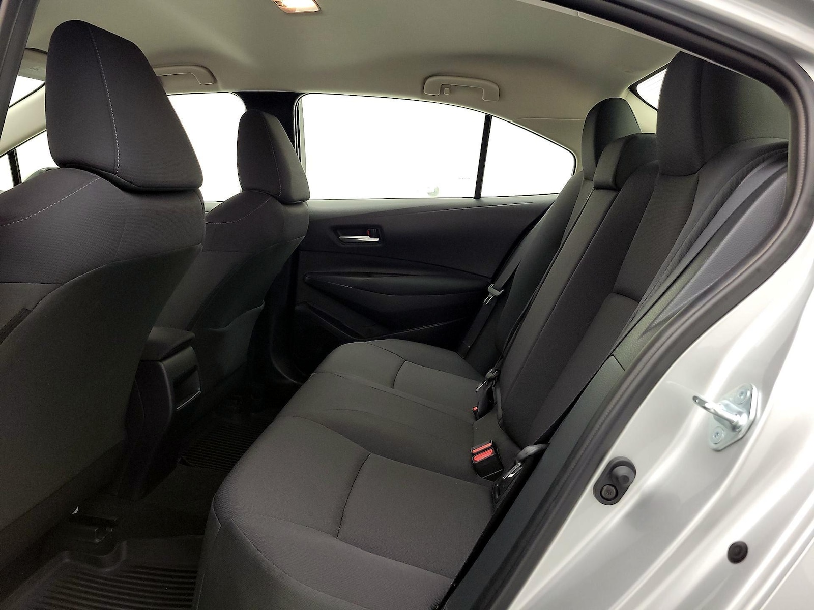 2021 Toyota Corolla LE - Photo 20