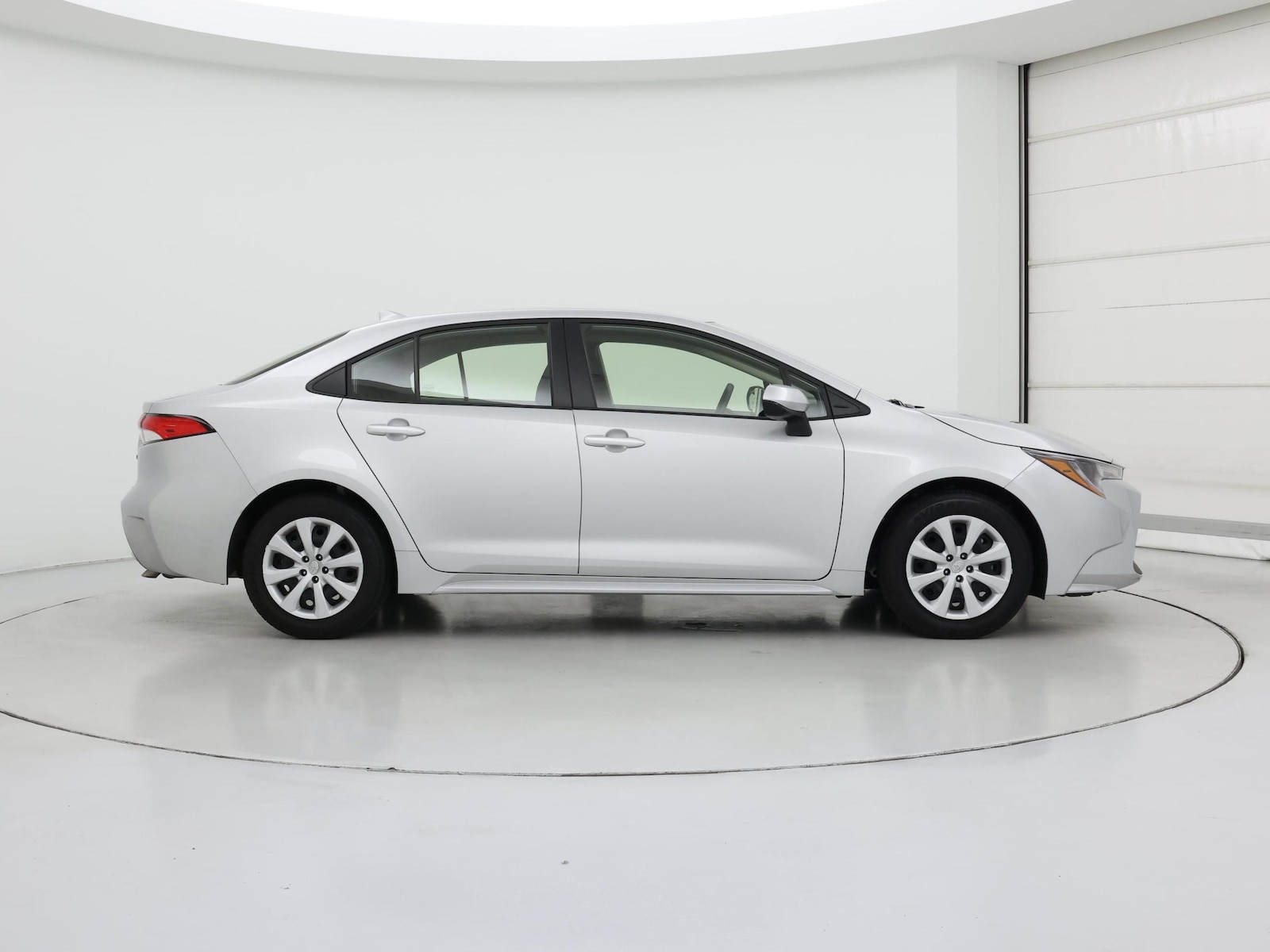 2021 Toyota Corolla LE - Photo 8