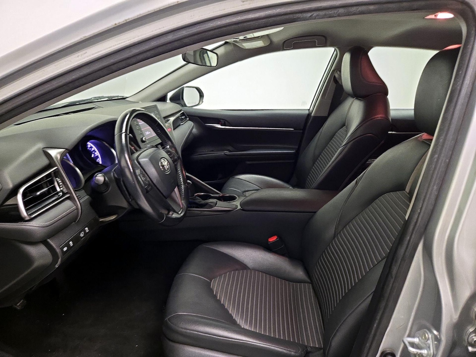 Power Seat(s) & Side Airbags