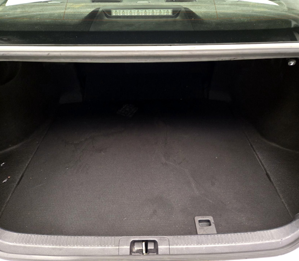 Trunk/Cargo (Seats Up)