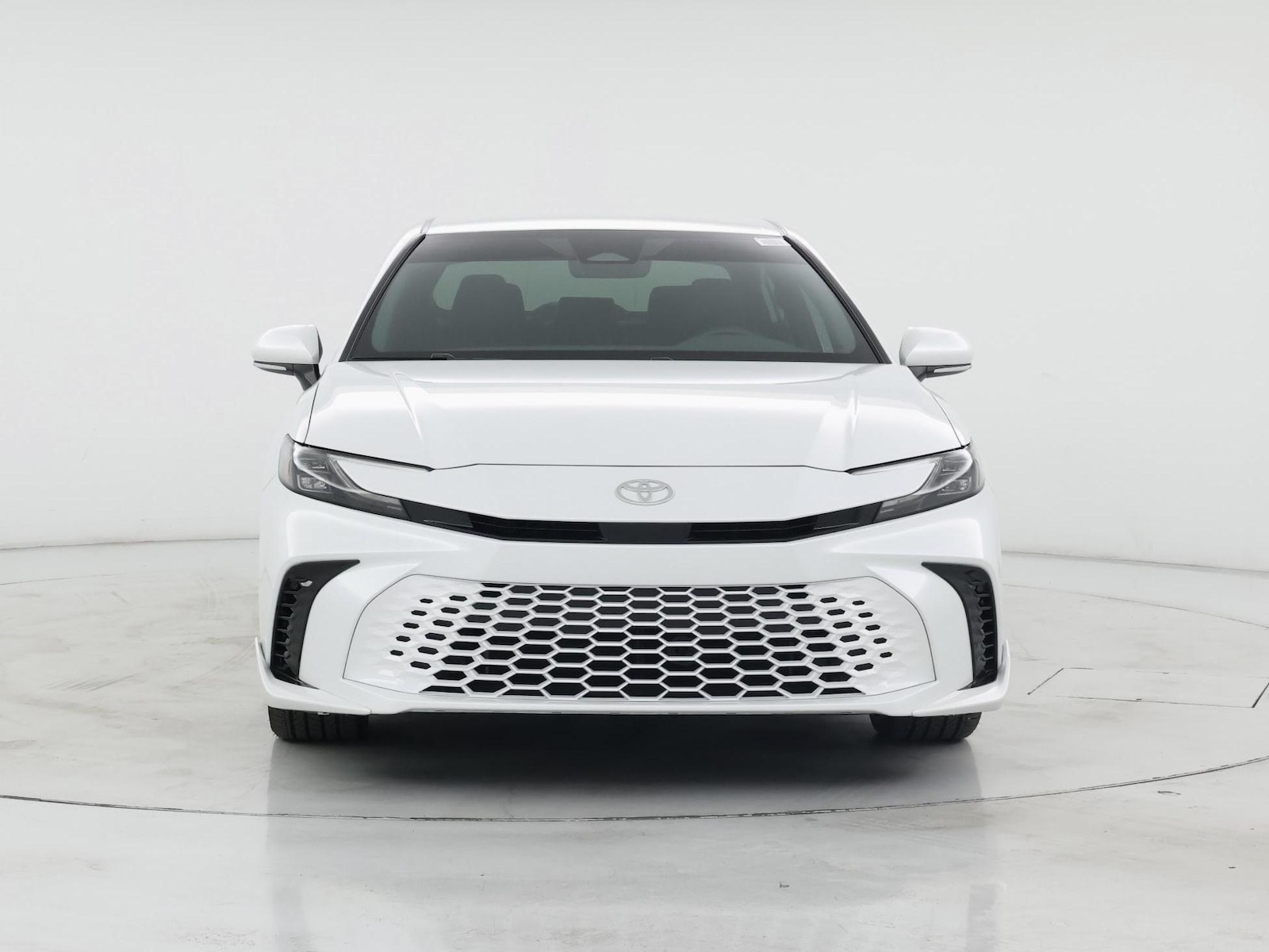 2025 Toyota Camry XSE - Photo 6