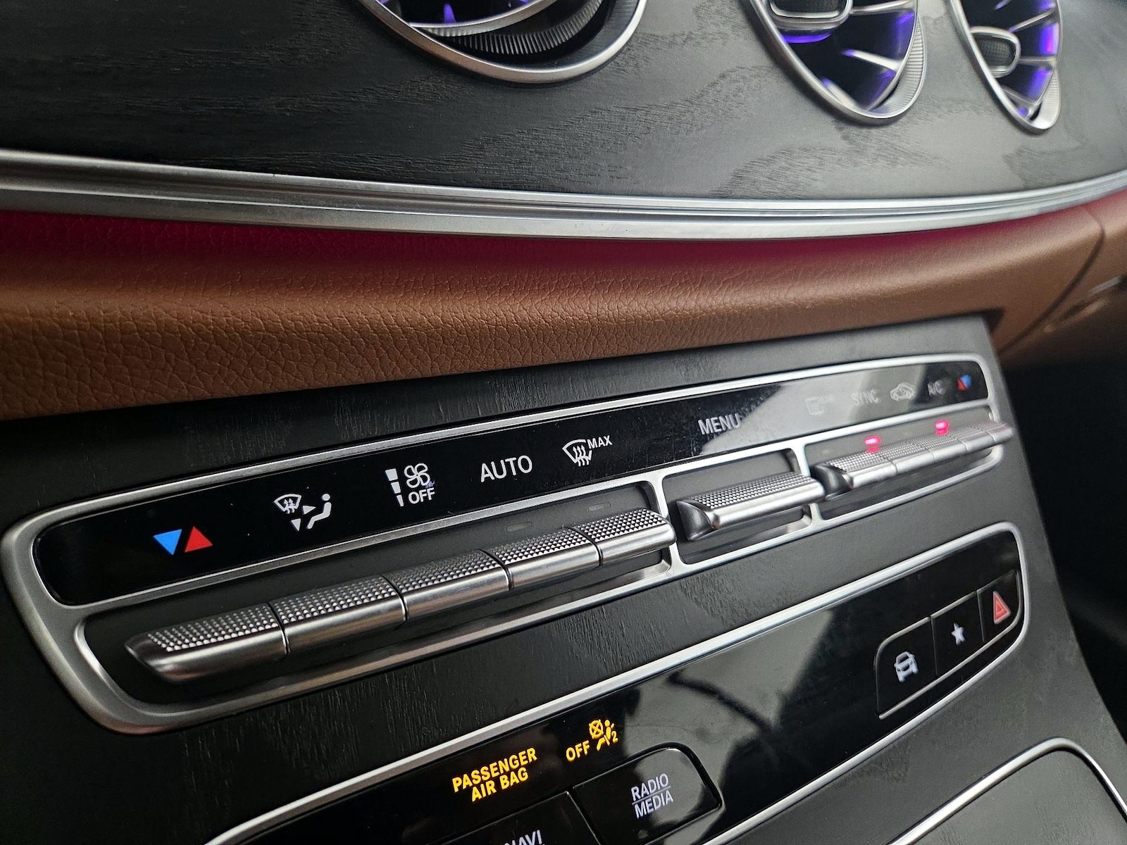 2023 Mercedes-Benz E-Class E450 - Photo 18