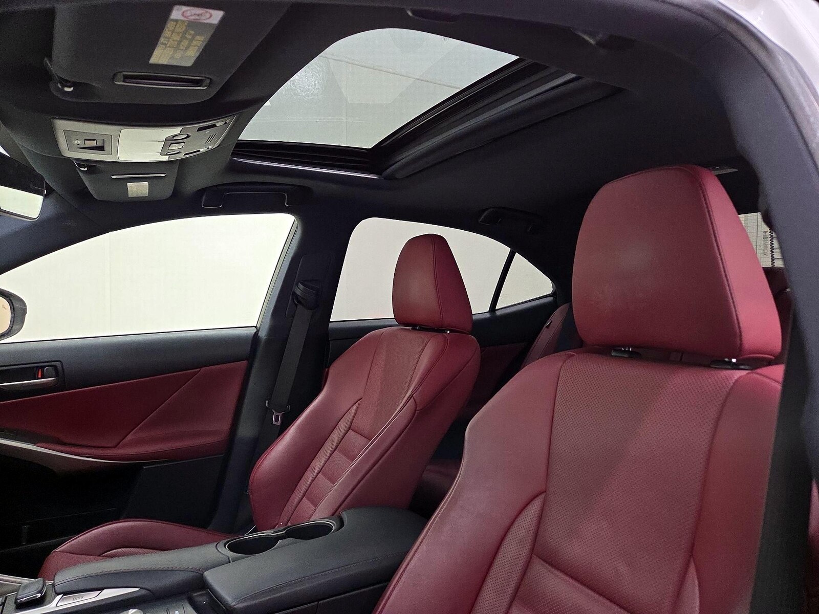 Sunroof(s) & Overhead Airbags