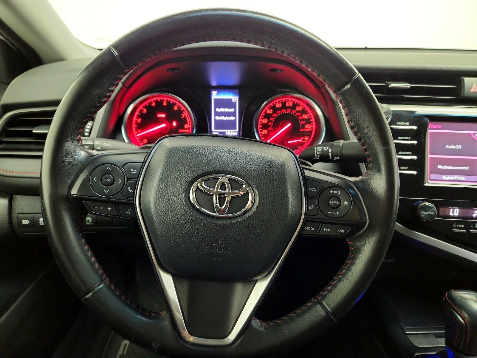 2020 Toyota Camry XSE - Photo 11