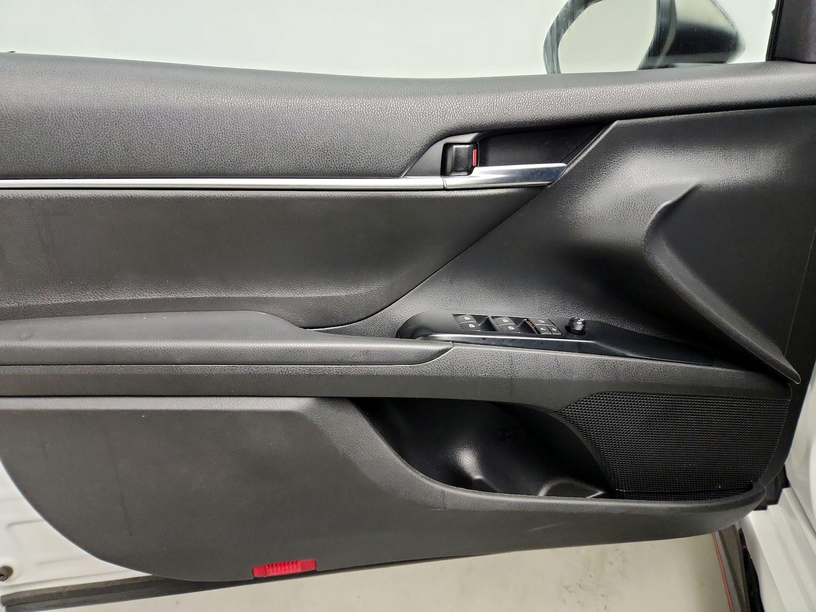 2020 Toyota Camry XSE - Photo 13