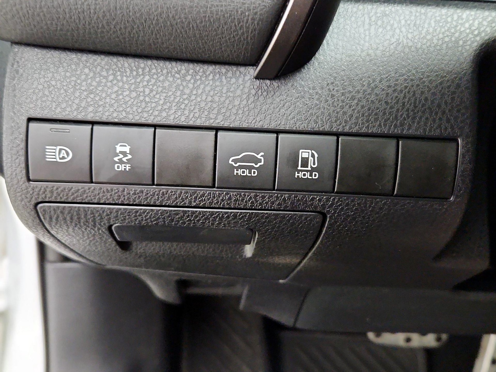 2020 Toyota Camry XSE - Photo 14