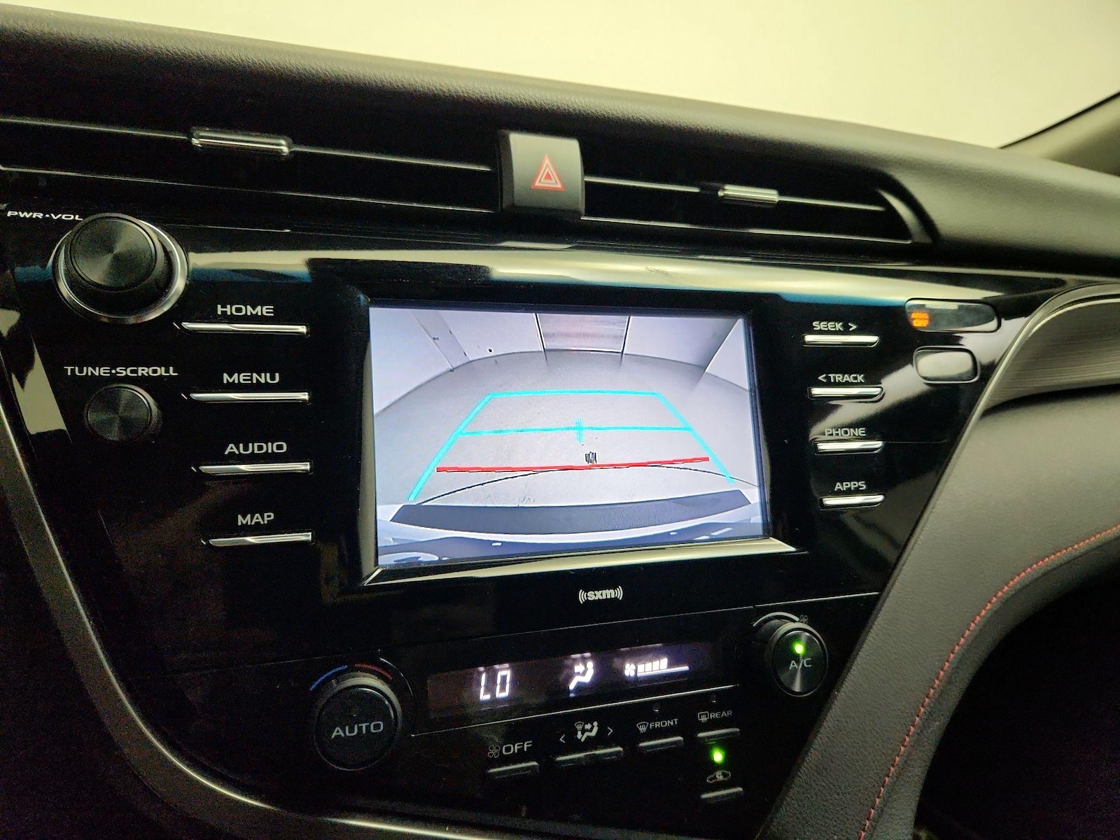 2020 Toyota Camry XSE - Photo 15