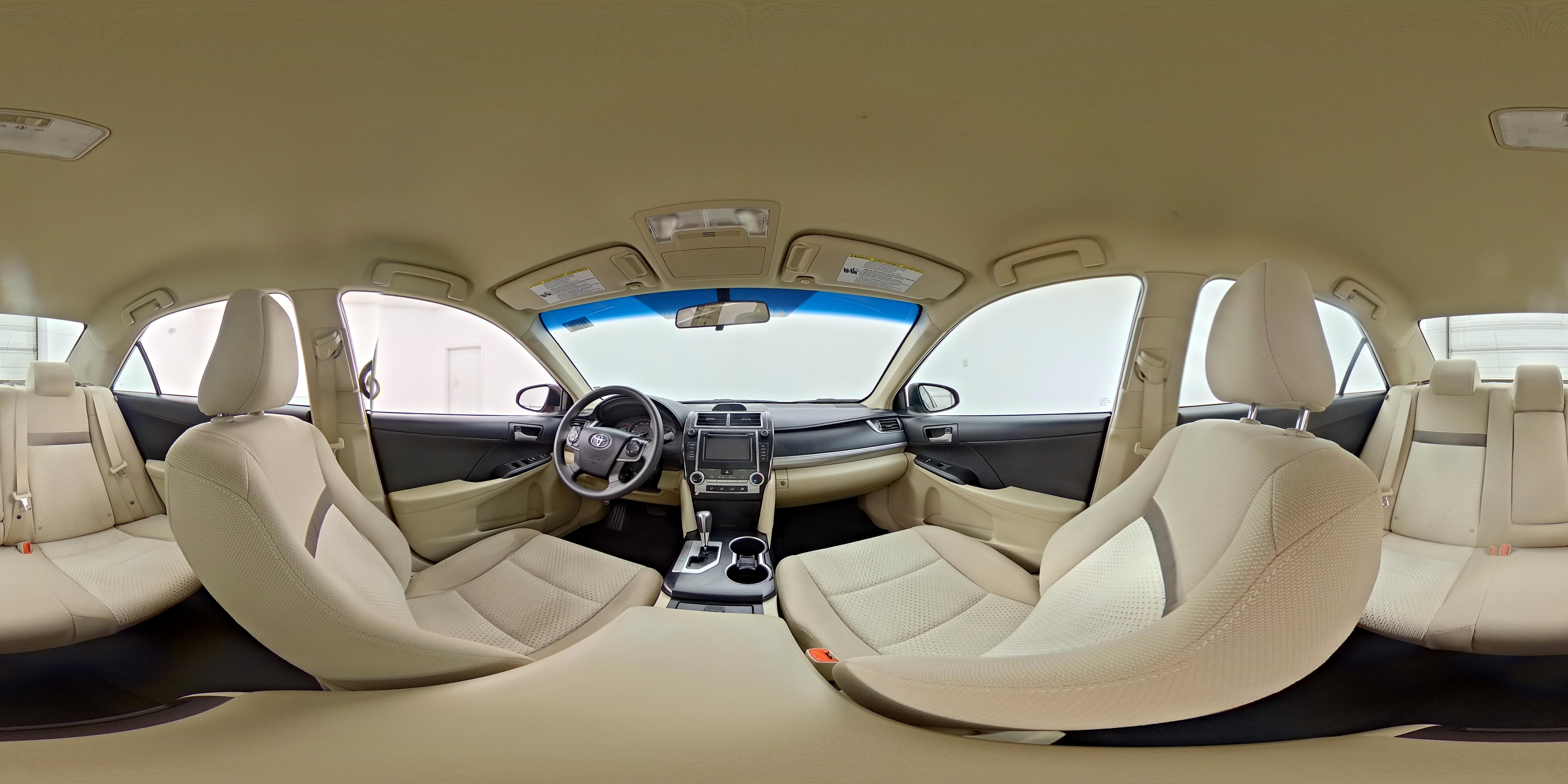 2014 Toyota Camry LE - Photo 22