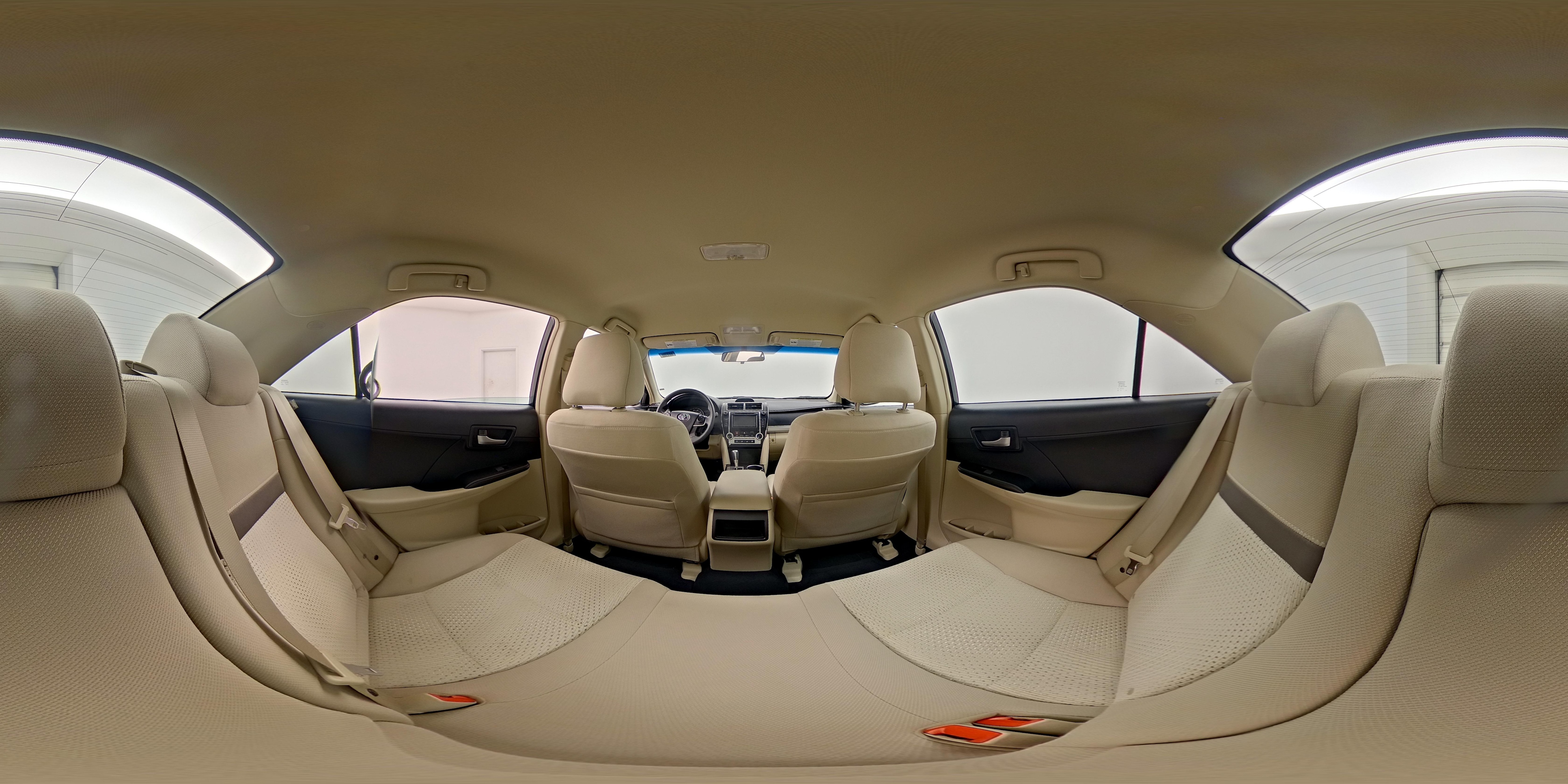 2014 Toyota Camry LE - Photo 23