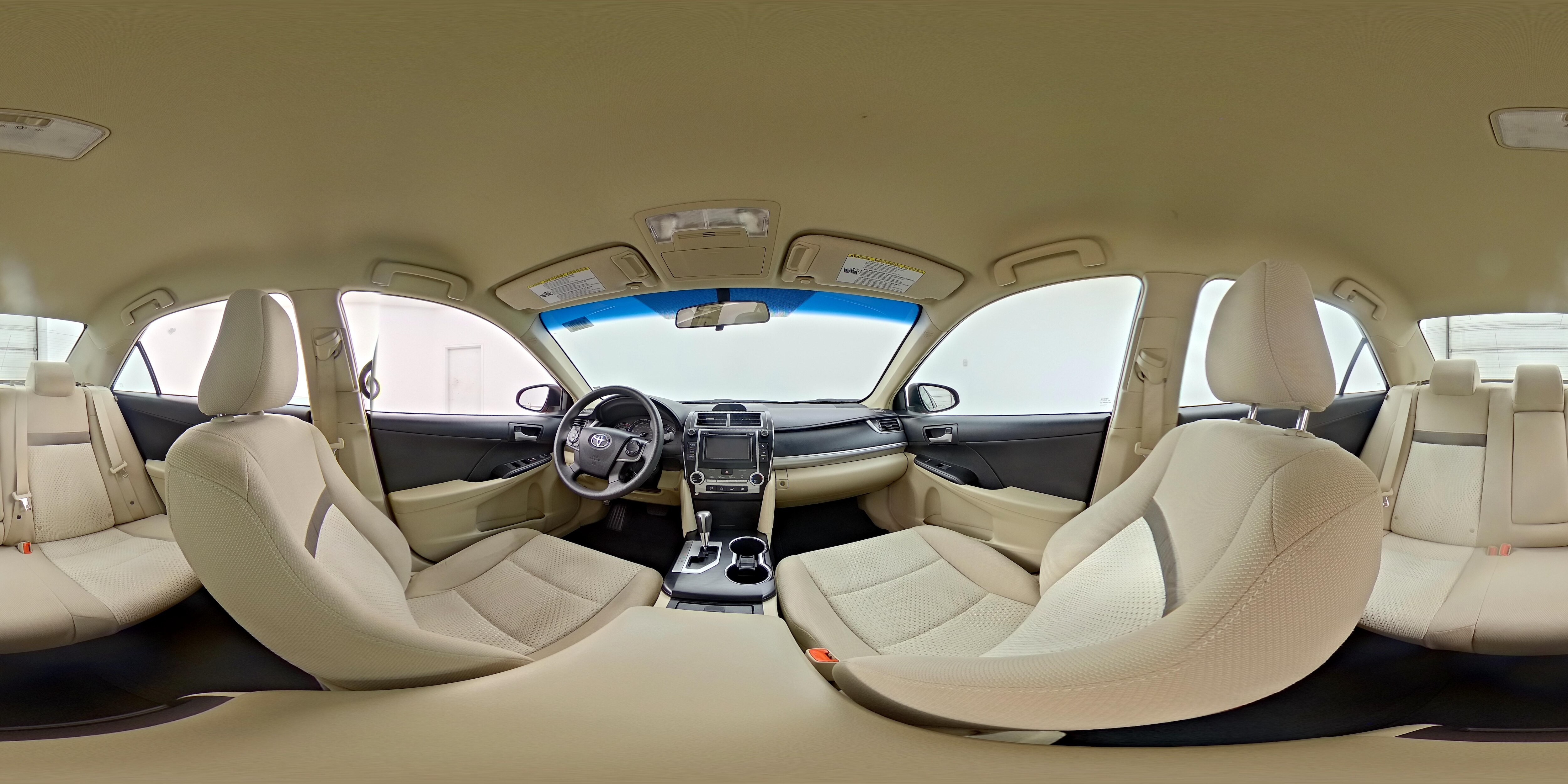 2014 Toyota Camry LE - Photo 24