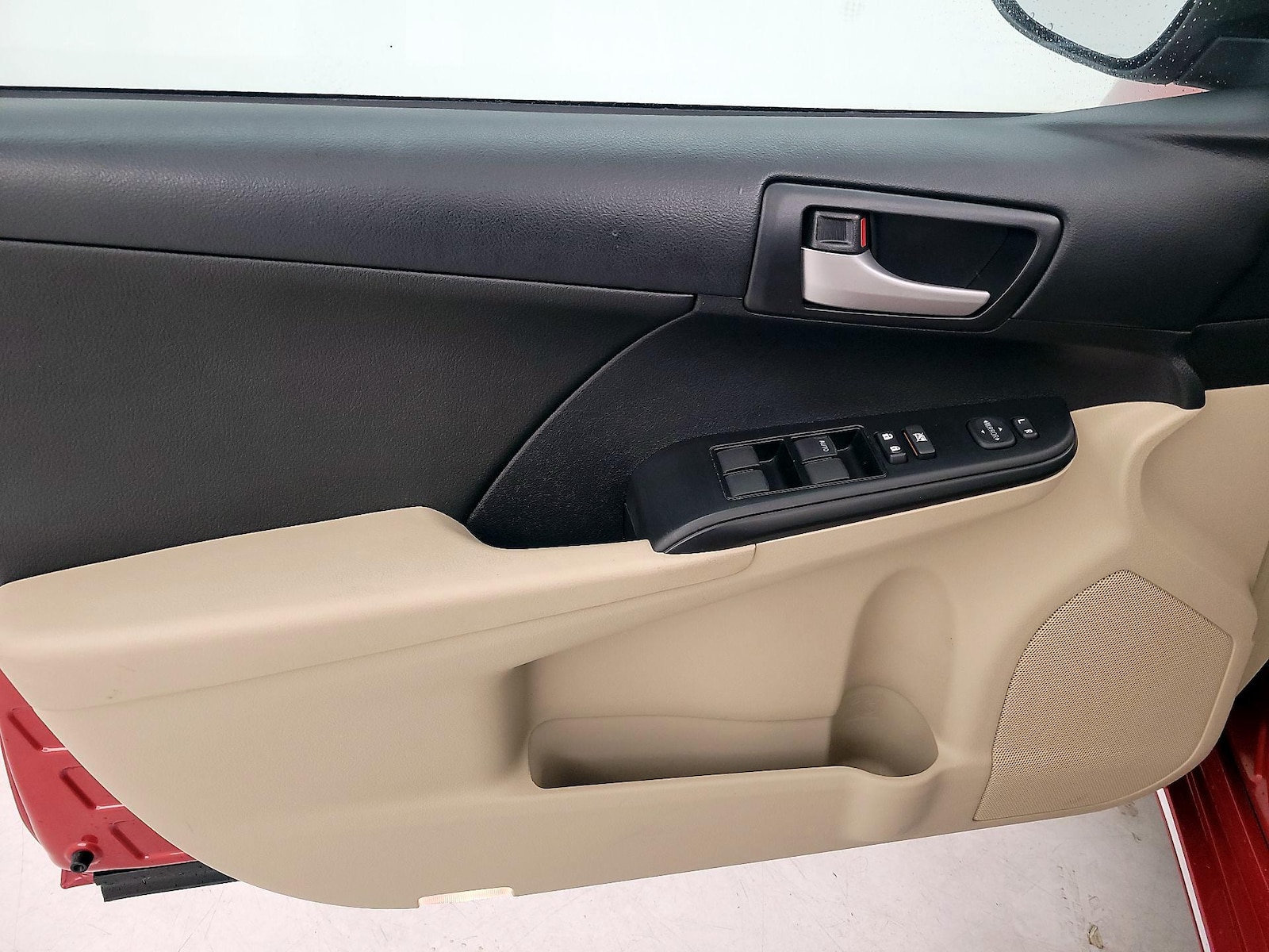 2014 Toyota Camry LE - Photo 13