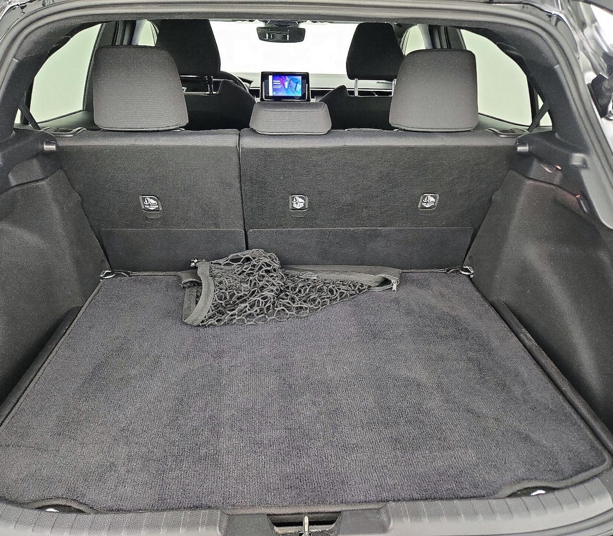 Trunk/Cargo (Seats Up)