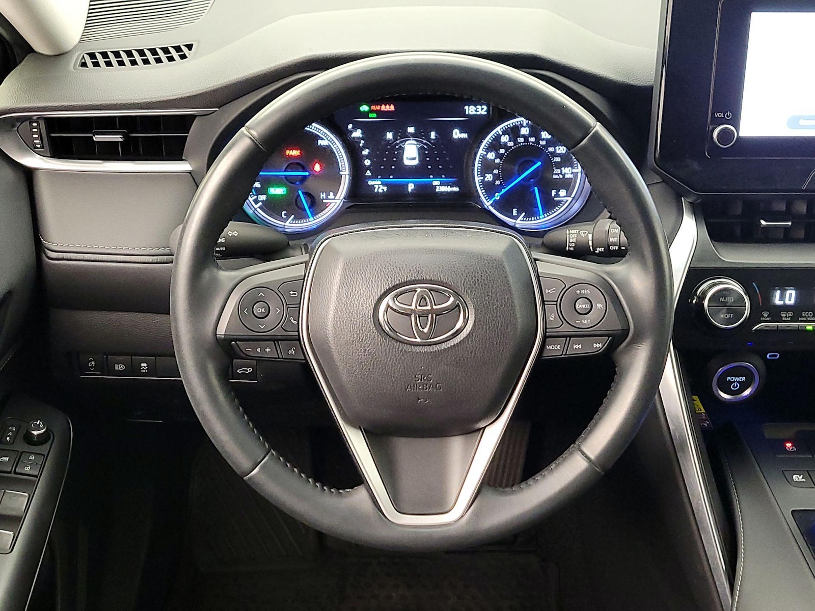 2023 Toyota Venza LE - Photo 11