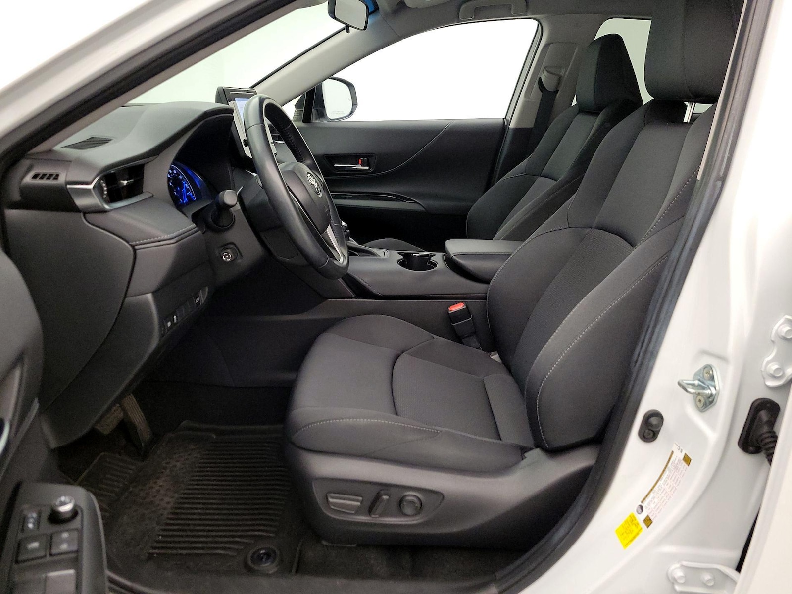 2023 Toyota Venza LE - Photo 12
