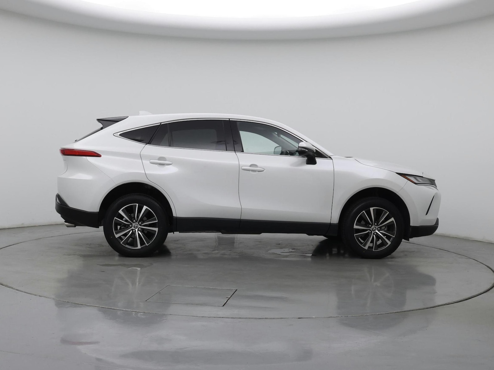 2023 Toyota Venza LE - Photo 8