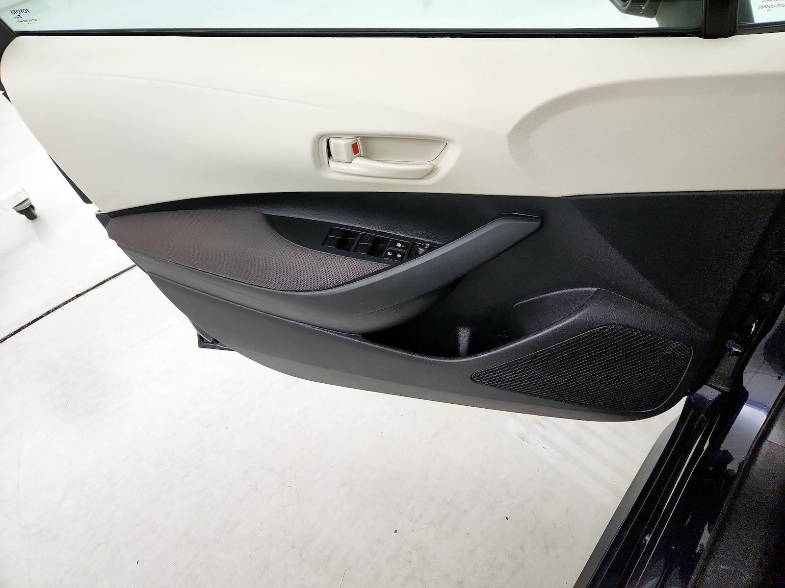 2025 Toyota Corolla LE - Photo 13