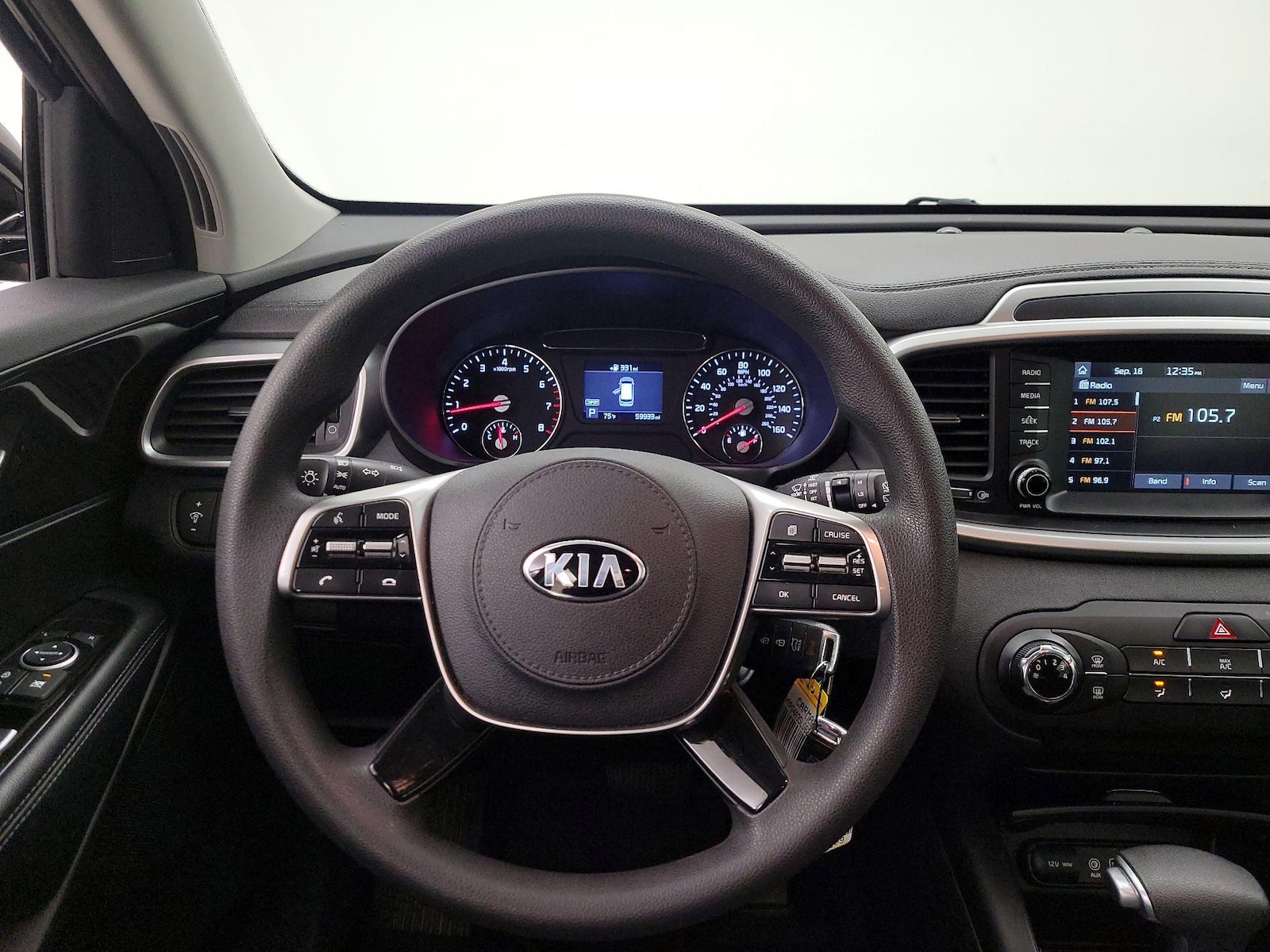 2020 Kia Sorento LX - Photo 11