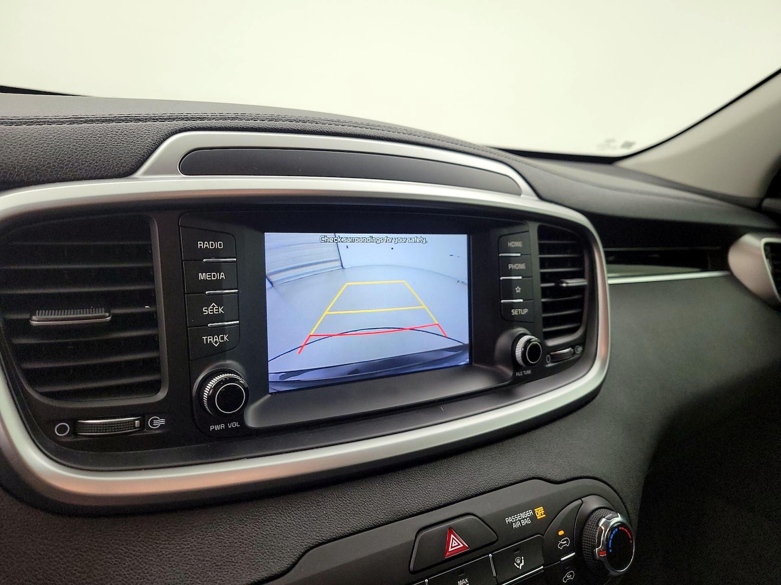 2020 Kia Sorento LX - Photo 15