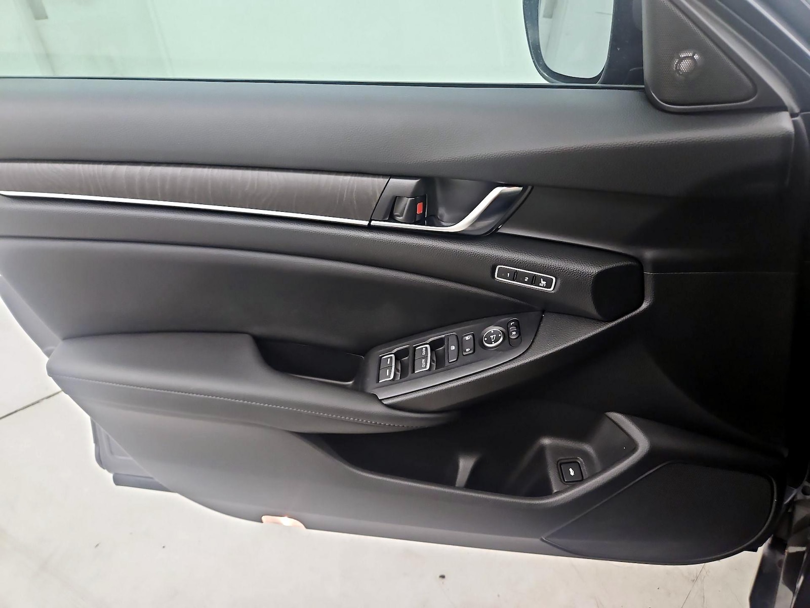 2022 Honda Accord Hybrid EX-L - Photo 13