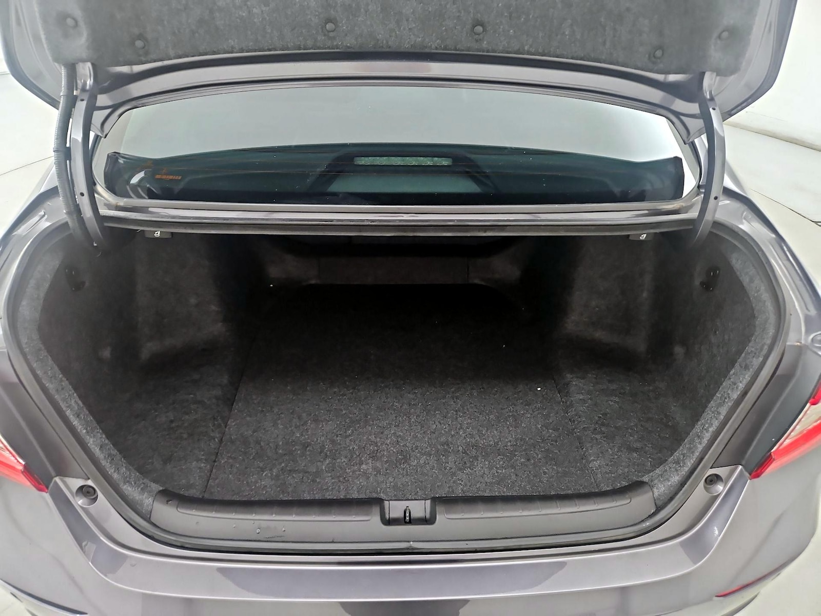 2022 Honda Accord Hybrid EX-L - Photo 22