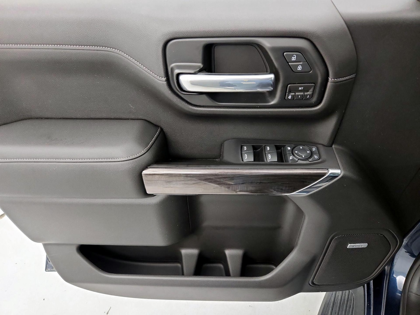 2019 Chevrolet Silverado 1500 LTZ - Photo 13