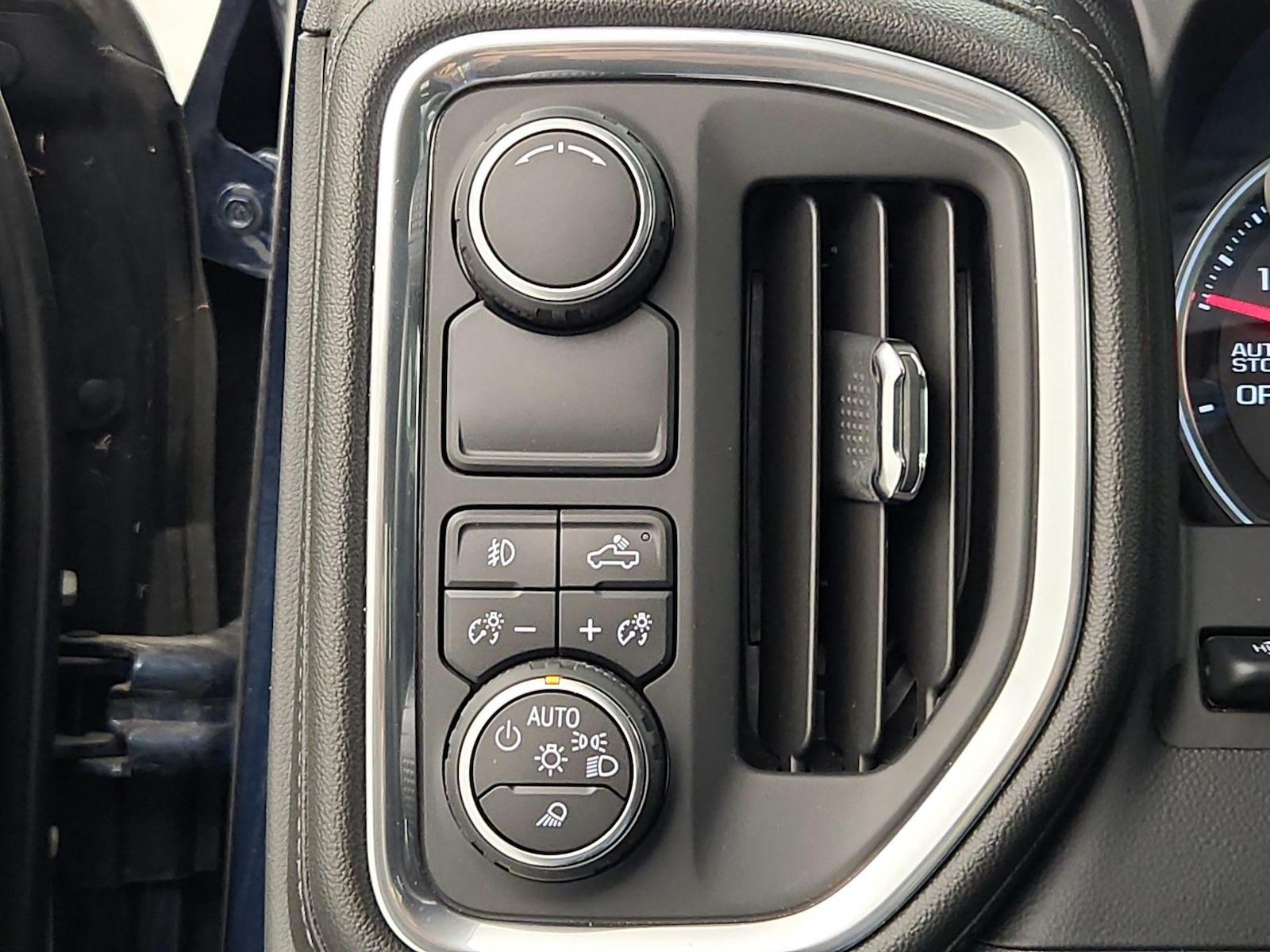 2019 Chevrolet Silverado 1500 LTZ - Photo 14